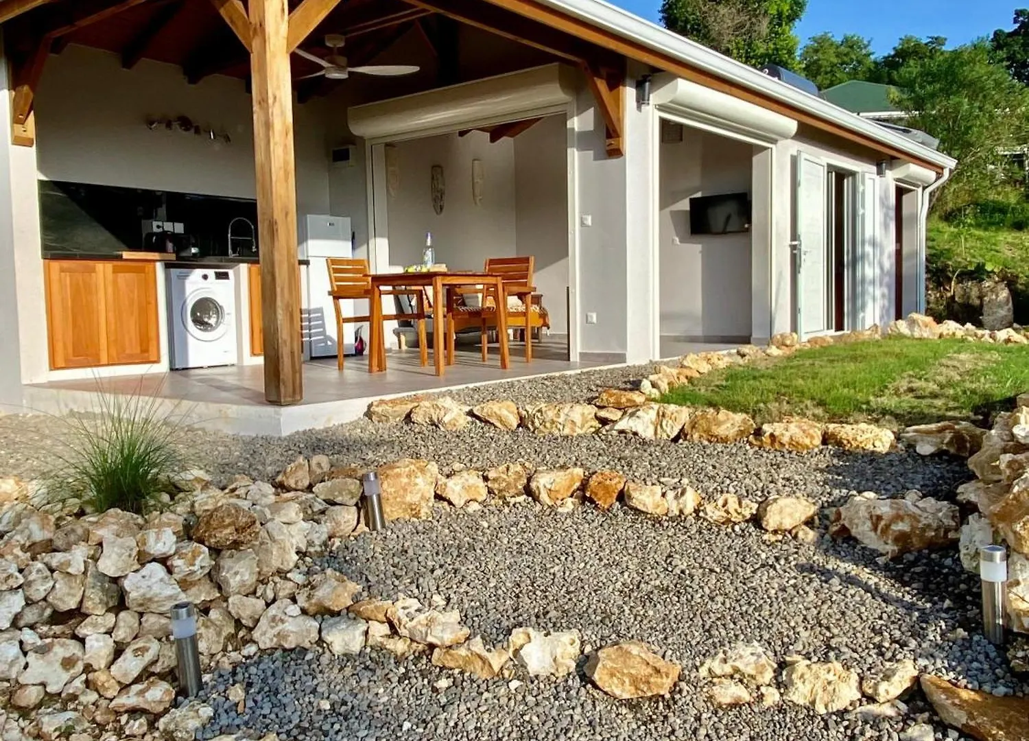 Pavillon Kanowa Grand-Bourg  Guadeloupe